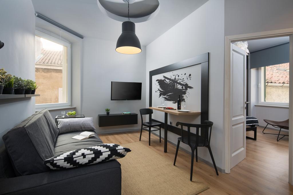 Studio Apartments River リエカ エクステリア 写真
